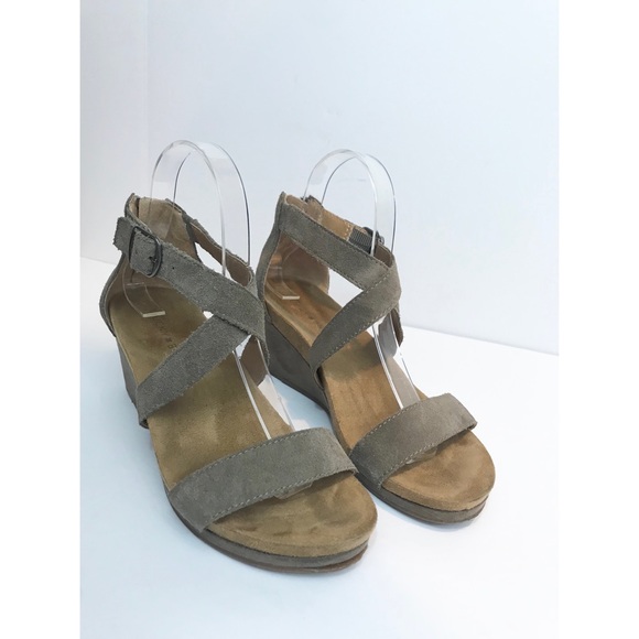 Lucky Brand “Kenadee” Wedge Sandal - Picture 3 of 8